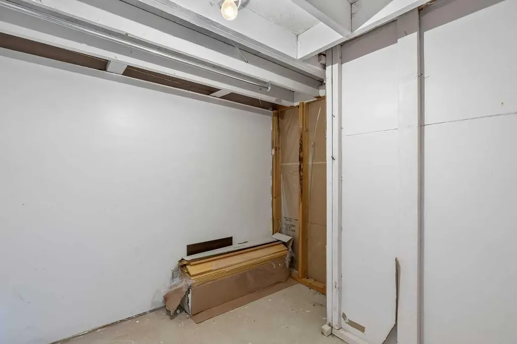 130 Woodbrook Way SW Calgary AB T2W4R6