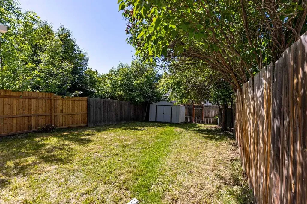 130 Woodbrook Way SW Calgary AB T2W4R6
