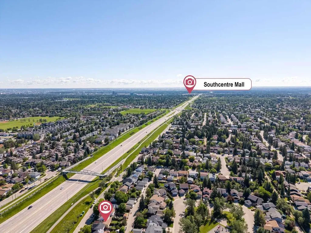 130 Woodbrook Way SW Calgary AB T2W4R6