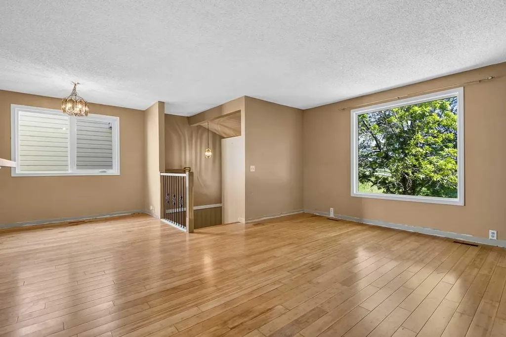 130 Woodbrook Way SW Calgary AB T2W4R6