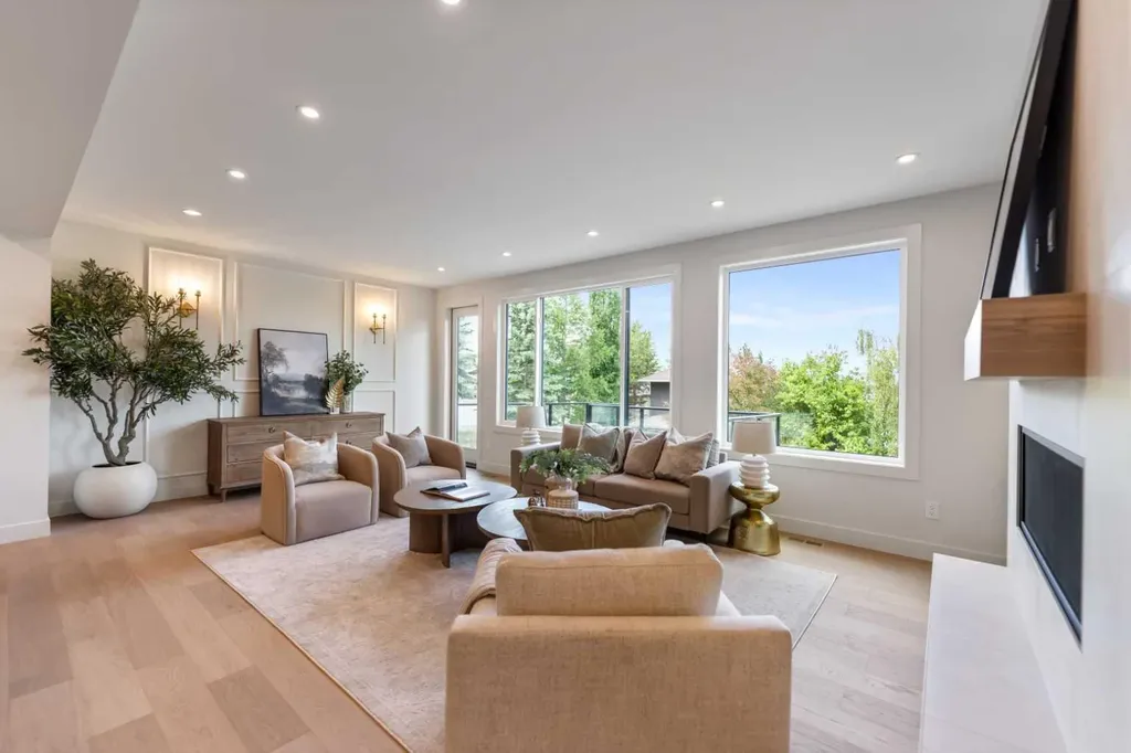 50 Patterson Rise SW Calgary AB T3H2E3