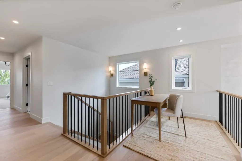 50 Patterson Rise SW Calgary AB T3H2E3