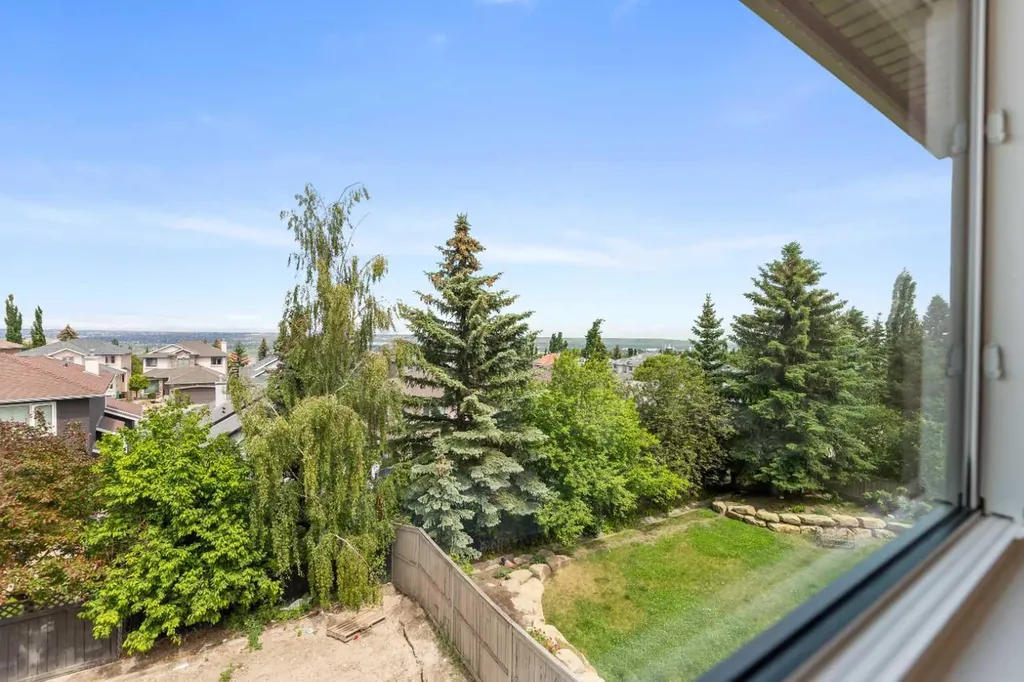 50 Patterson Rise SW Calgary AB T3H2E3