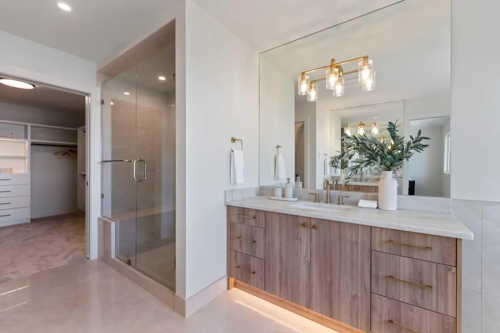 50 Patterson Rise SW Calgary AB T3H2E3