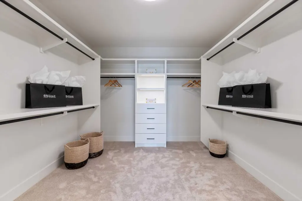 50 Patterson Rise SW Calgary AB T3H2E3