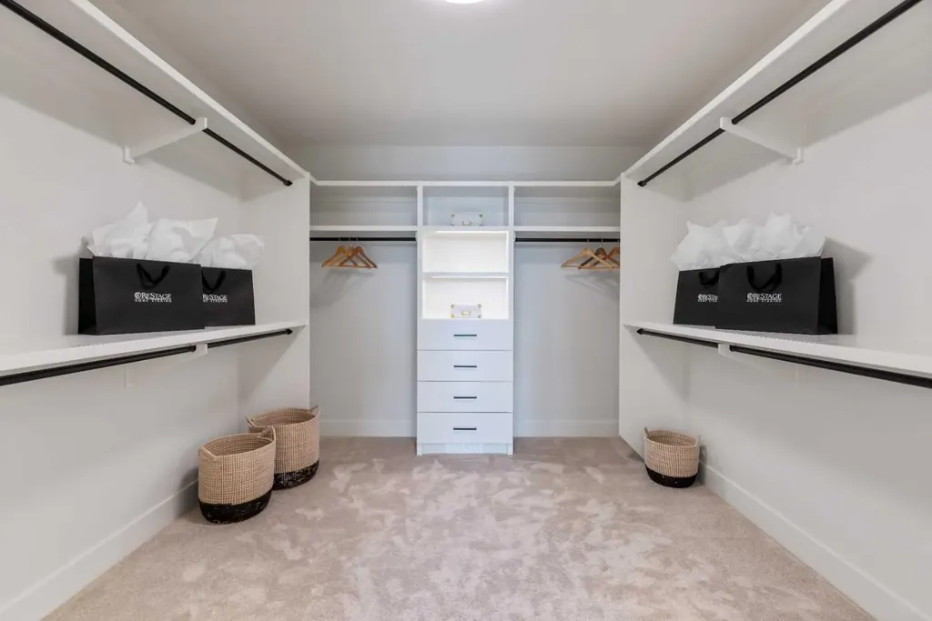 50 Patterson Rise SW Calgary AB T3H2E3