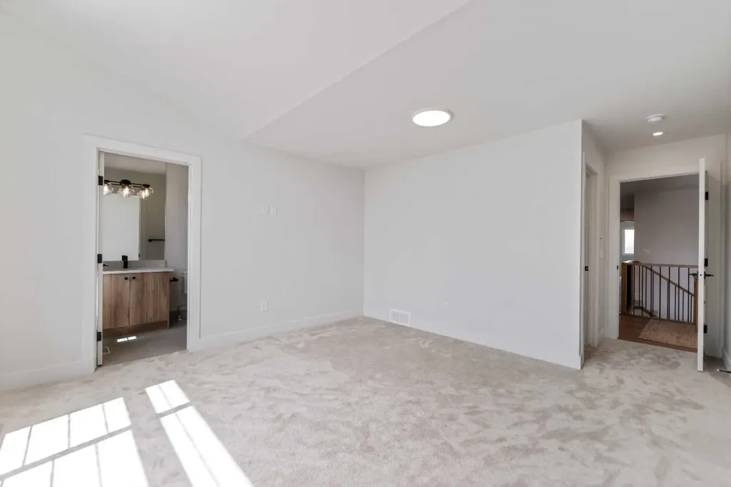50 Patterson Rise SW Calgary AB T3H2E3