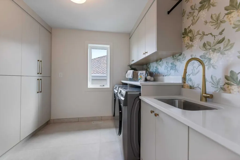 50 Patterson Rise SW Calgary AB T3H2E3