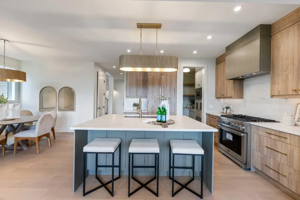 50 Patterson Rise SW Calgary AB T3H2E3