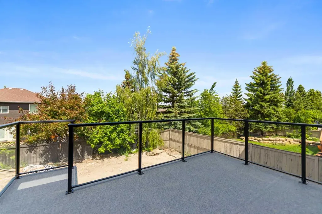 50 Patterson Rise SW Calgary AB T3H2E3