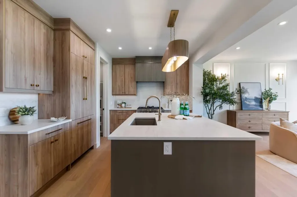 50 Patterson Rise SW Calgary AB T3H2E3