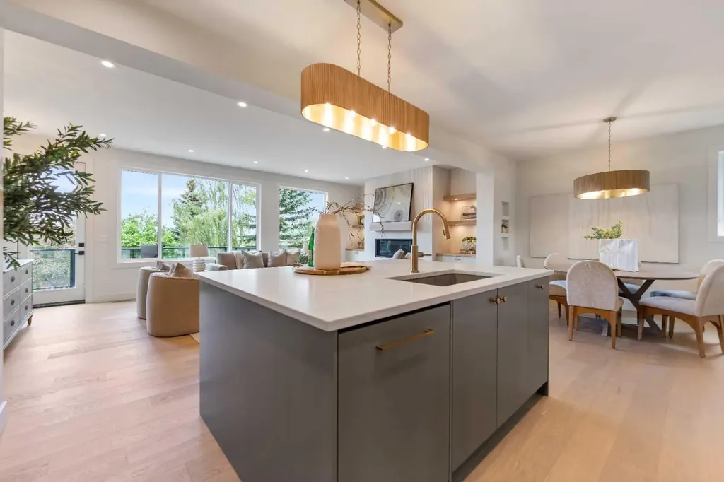 50 Patterson Rise SW Calgary AB T3H2E3