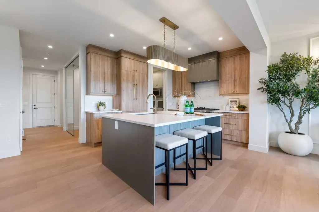 50 Patterson Rise SW Calgary AB T3H2E3