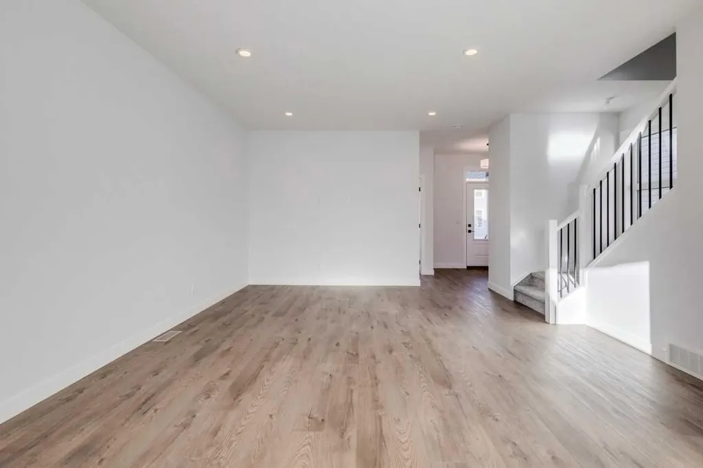 33 Savanna Place NE Calgary AB T3J 4B6