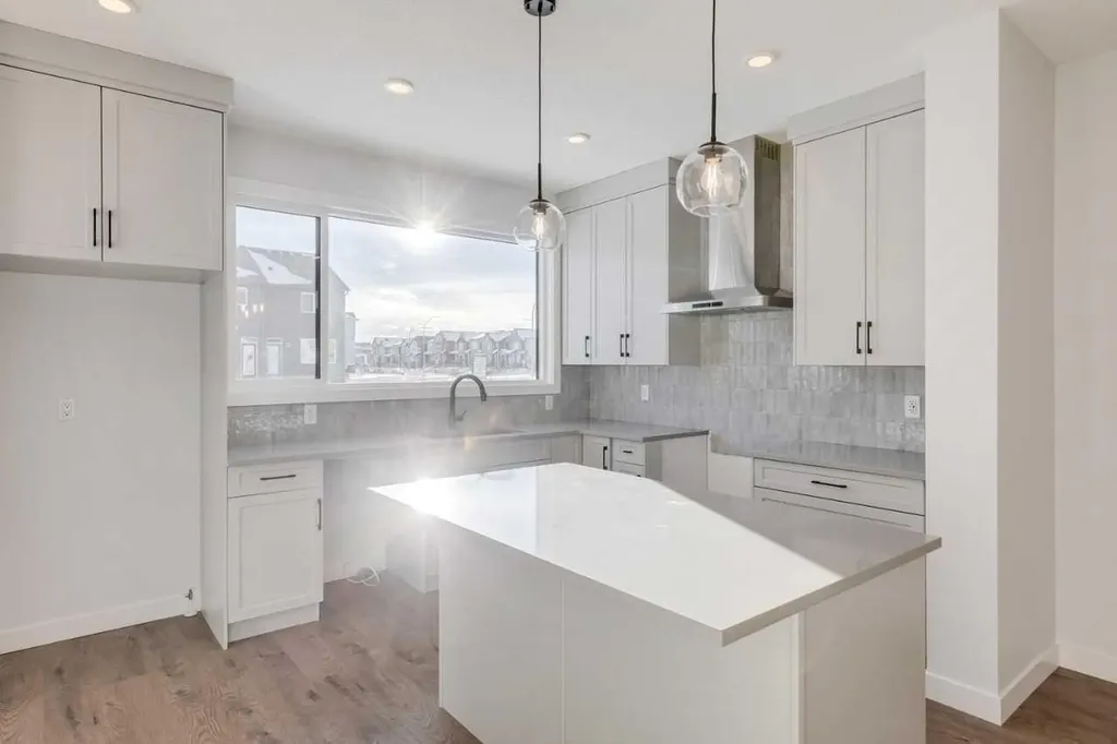 33 Savanna Place NE Calgary AB T3J 4B6