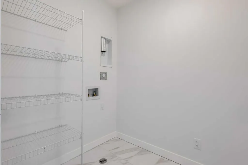 33 Savanna Place NE Calgary AB T3J 4B6