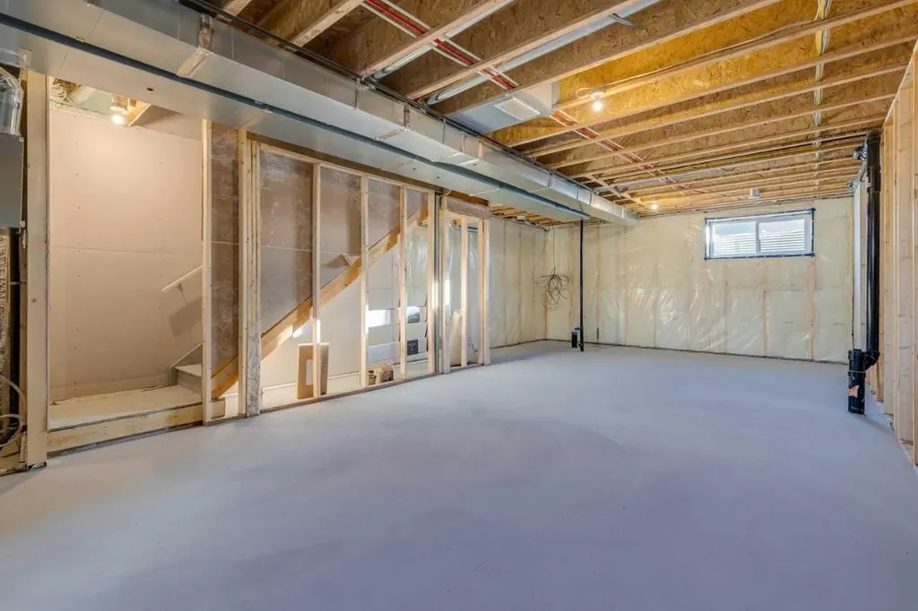 33 Savanna Place NE Calgary AB T3J 4B6
