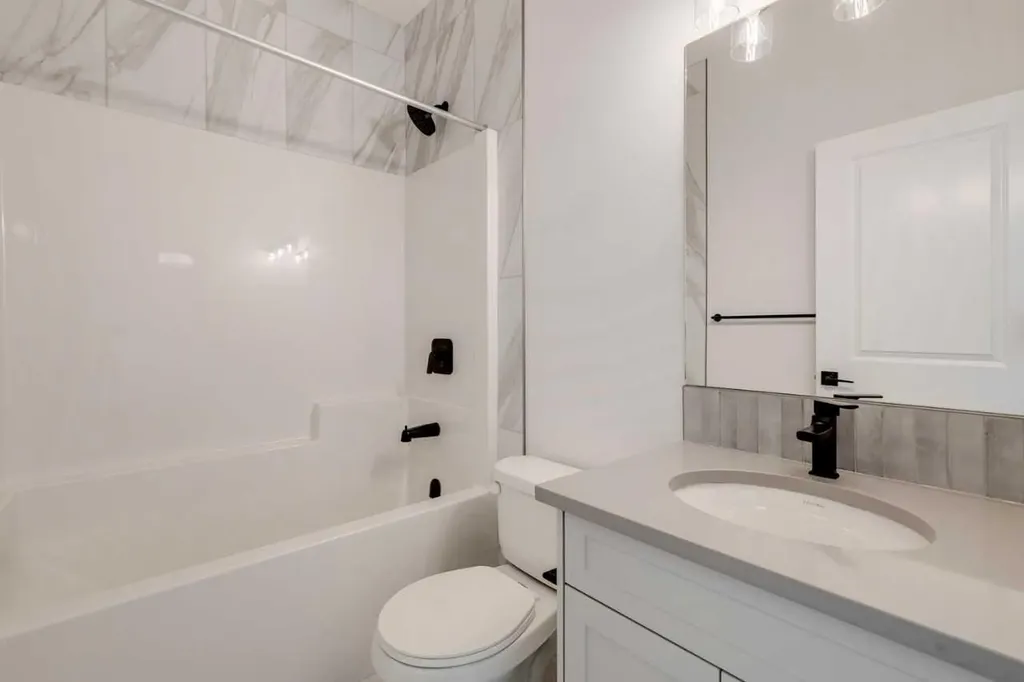 33 Savanna Place NE Calgary AB T3J 4B6