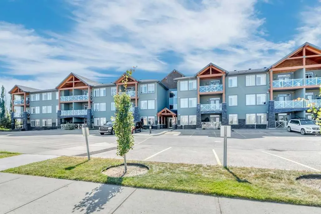 1005B Westmount Drive Strathmore AB T1P 0C3