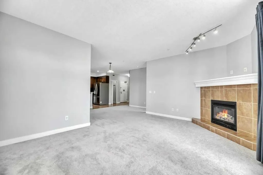1005B Westmount Drive Strathmore AB T1P 0C3