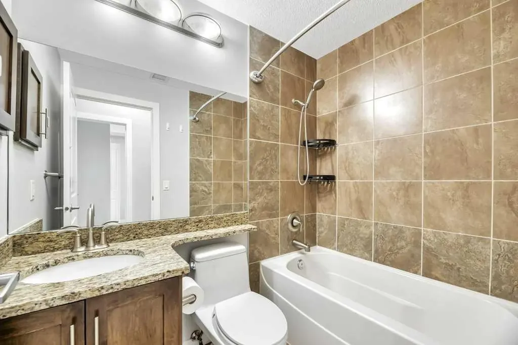 1005B Westmount Drive Strathmore AB T1P 0C3