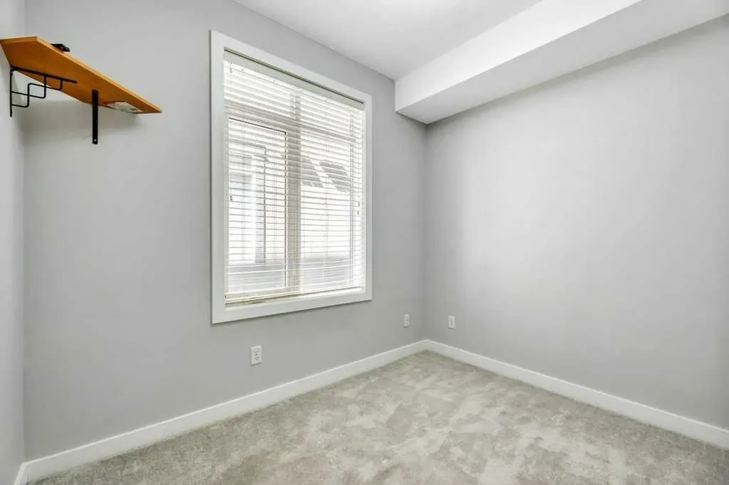 1005B Westmount Drive Strathmore AB T1P 0C3