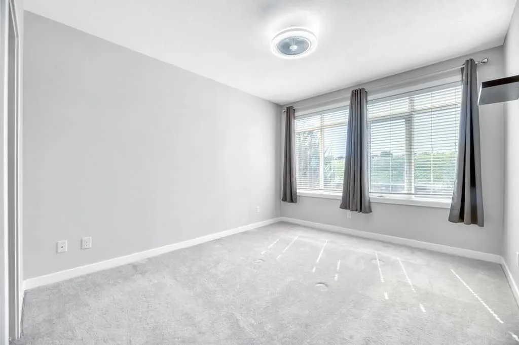 1005B Westmount Drive Strathmore AB T1P 0C3
