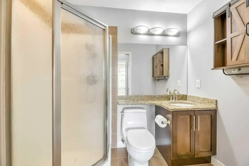 1005B Westmount Drive Strathmore AB T1P 0C3