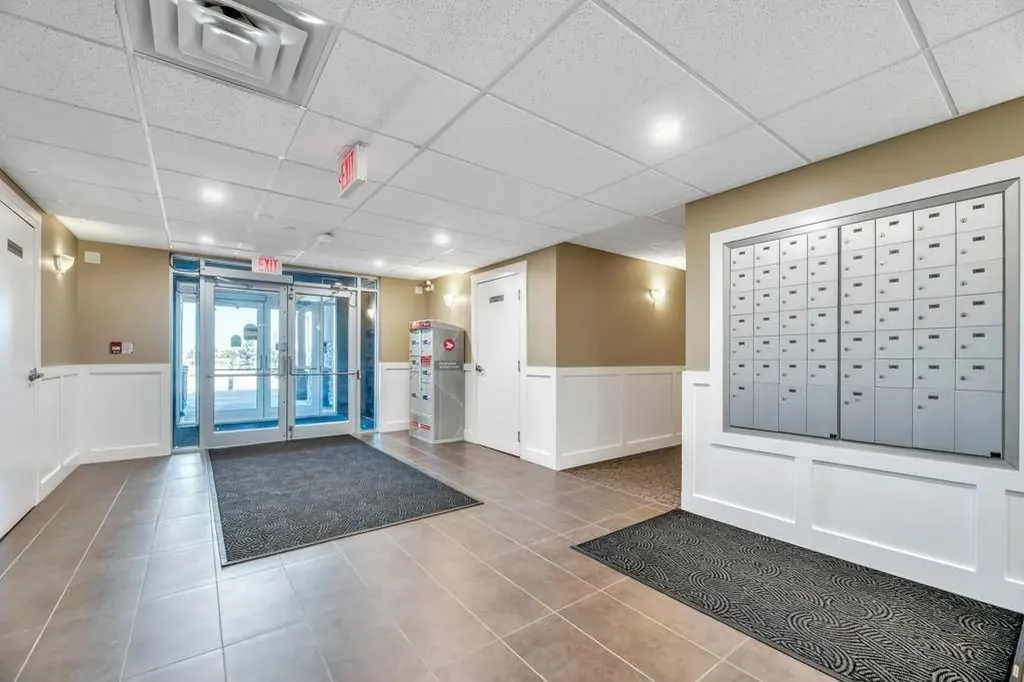 1005B Westmount Drive Strathmore AB T1P 0C3