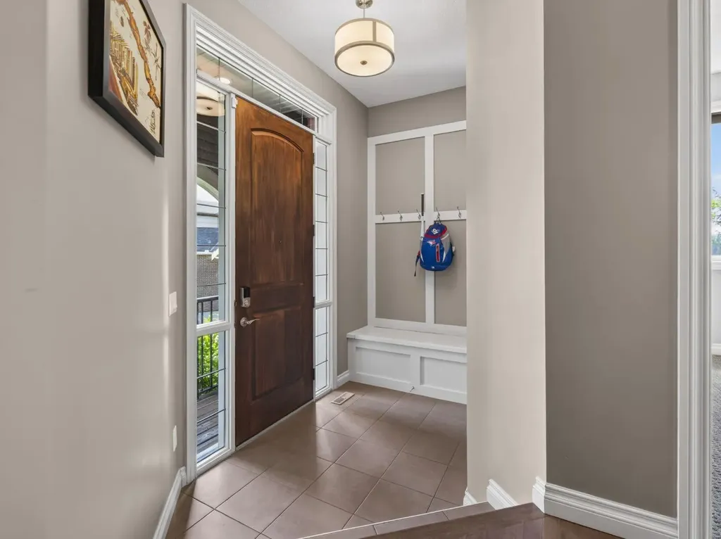 193 Kinniburgh Way Chestermere AB T1X 0R8