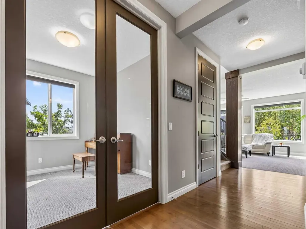 193 Kinniburgh Way Chestermere AB T1X 0R8