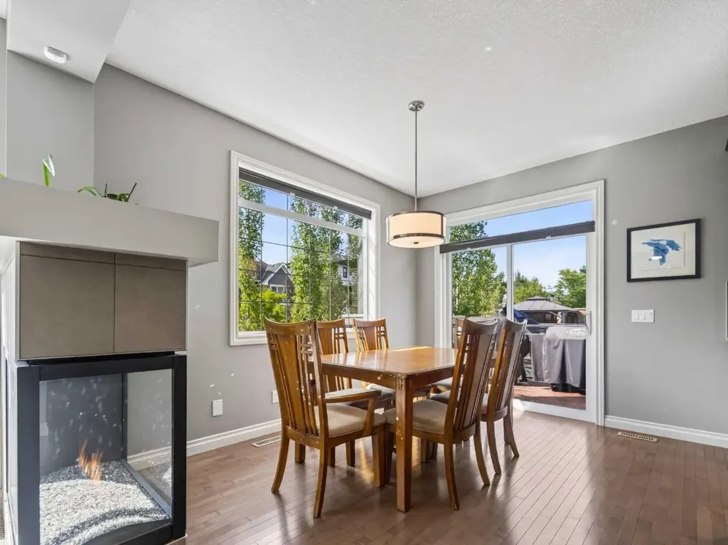 193 Kinniburgh Way Chestermere AB T1X 0R8