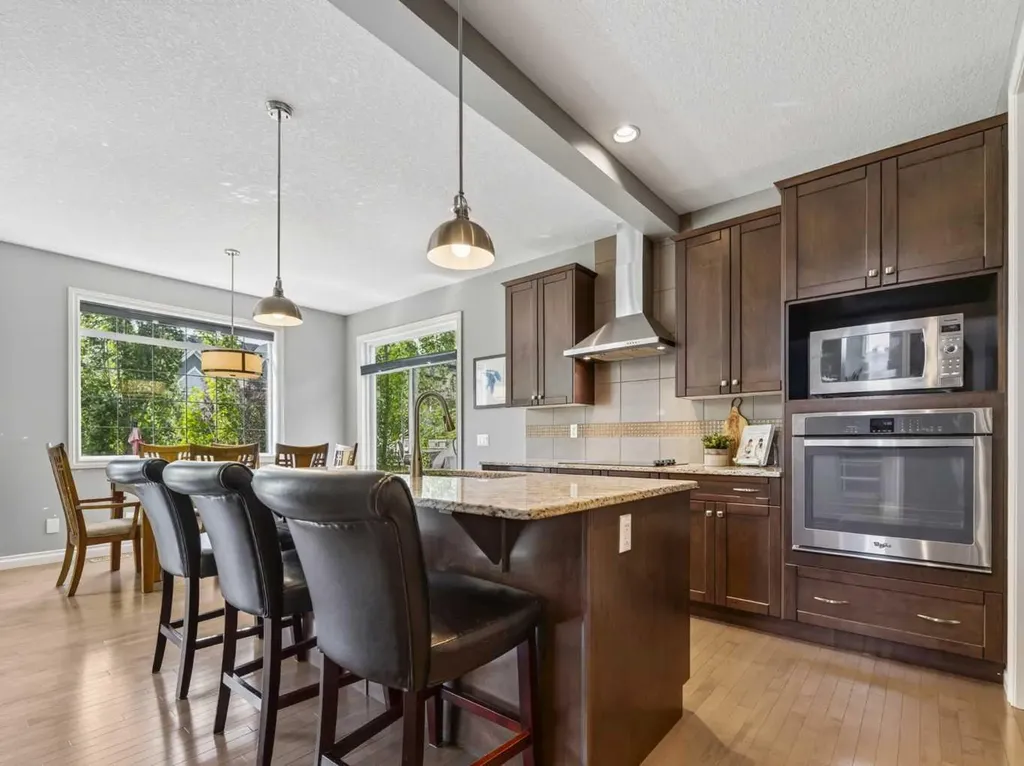 193 Kinniburgh Way Chestermere AB T1X 0R8