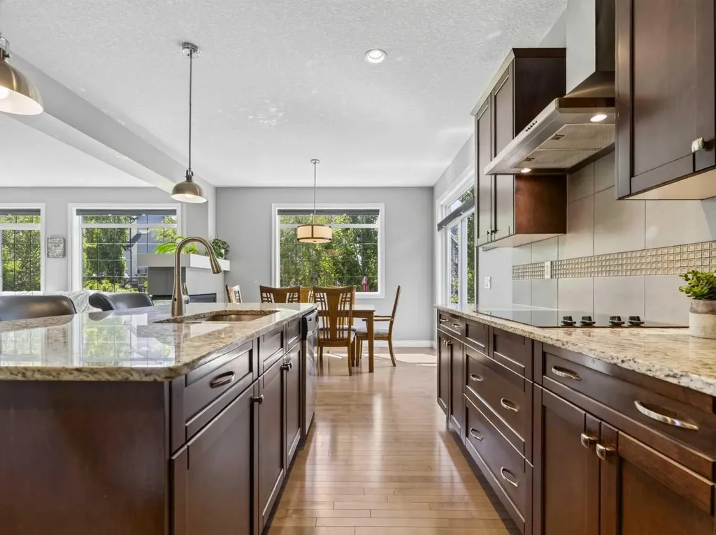 193 Kinniburgh Way Chestermere AB T1X 0R8