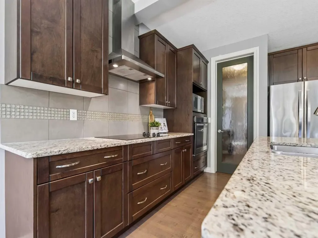 193 Kinniburgh Way Chestermere AB T1X 0R8