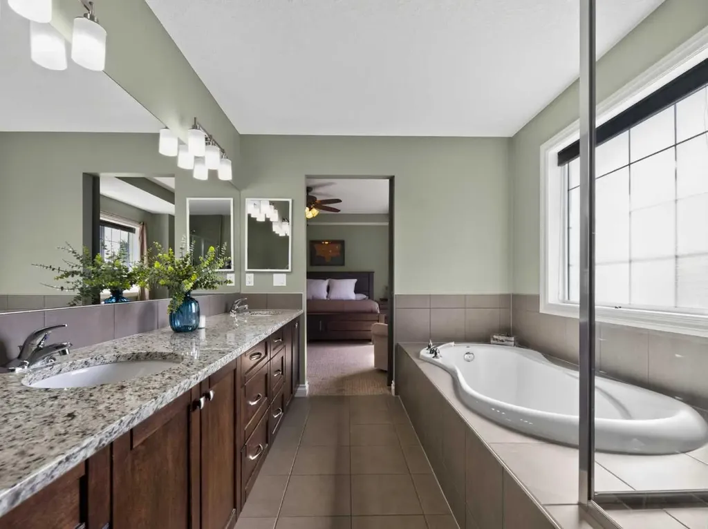 193 Kinniburgh Way Chestermere AB T1X 0R8