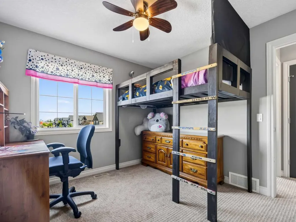193 Kinniburgh Way Chestermere AB T1X 0R8