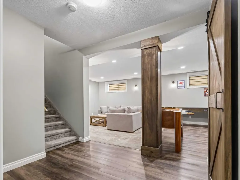 193 Kinniburgh Way Chestermere AB T1X 0R8
