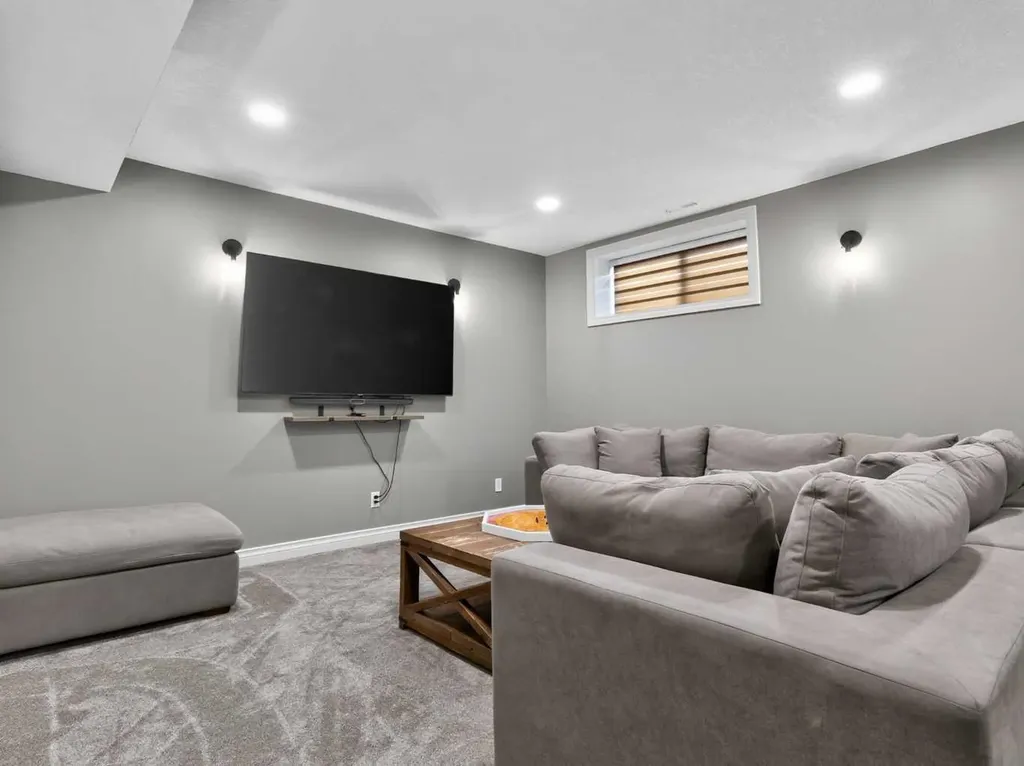 193 Kinniburgh Way Chestermere AB T1X 0R8