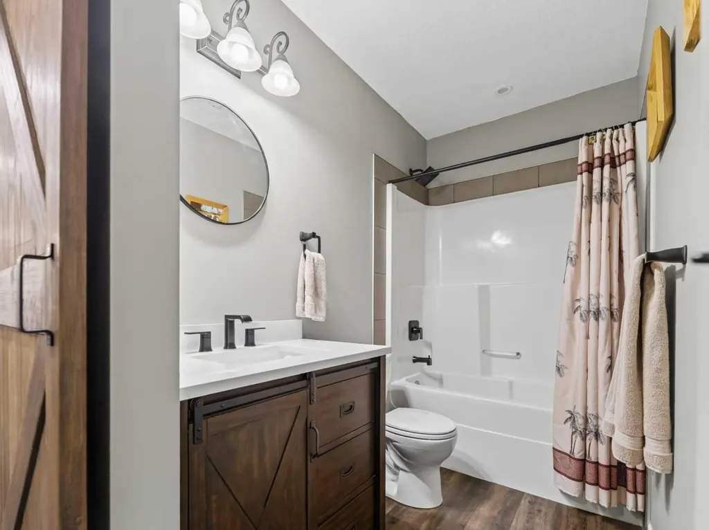 193 Kinniburgh Way Chestermere AB T1X 0R8