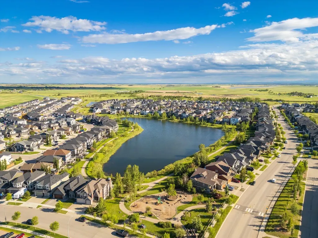 193 Kinniburgh Way Chestermere AB T1X 0R8