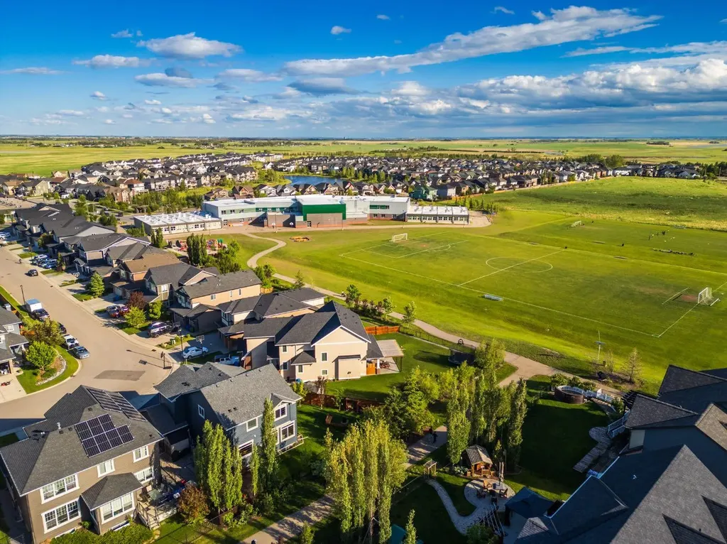 193 Kinniburgh Way Chestermere AB T1X 0R8