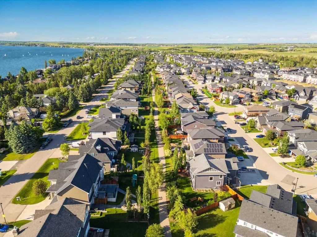 193 Kinniburgh Way Chestermere AB T1X 0R8