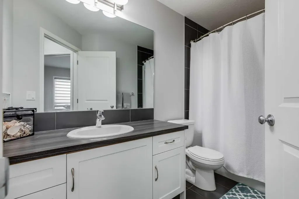 540 Evanston Link NW Calgary AB T3P0R4