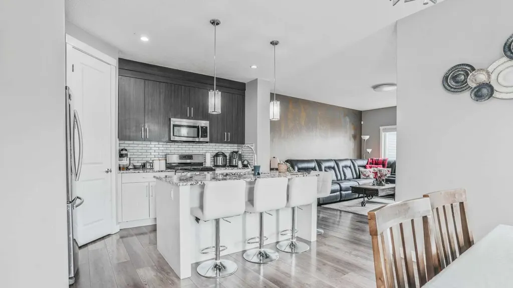 435 Savanna Boulevard NE Calgary AB T3J0X2