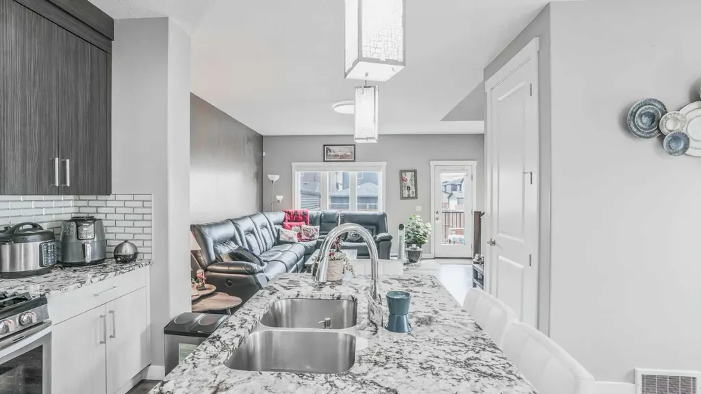 435 Savanna Boulevard NE Calgary AB T3J0X2