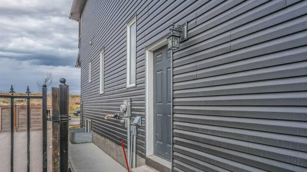 435 Savanna Boulevard NE Calgary AB T3J0X2