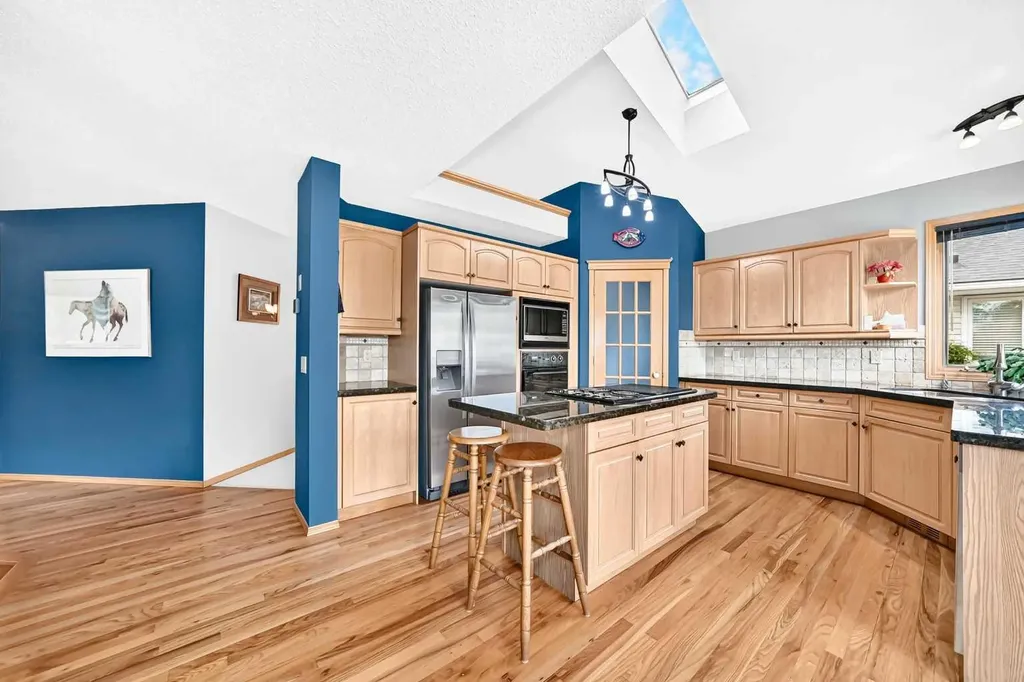 69 Douglas Woods Manor SE Calgary AB T2Z2E8