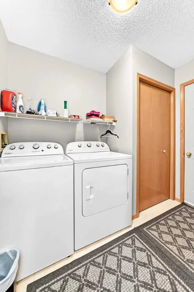 69 Douglas Woods Manor SE Calgary AB T2Z2E8