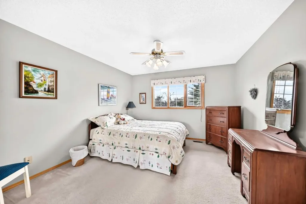 69 Douglas Woods Manor SE Calgary AB T2Z2E8